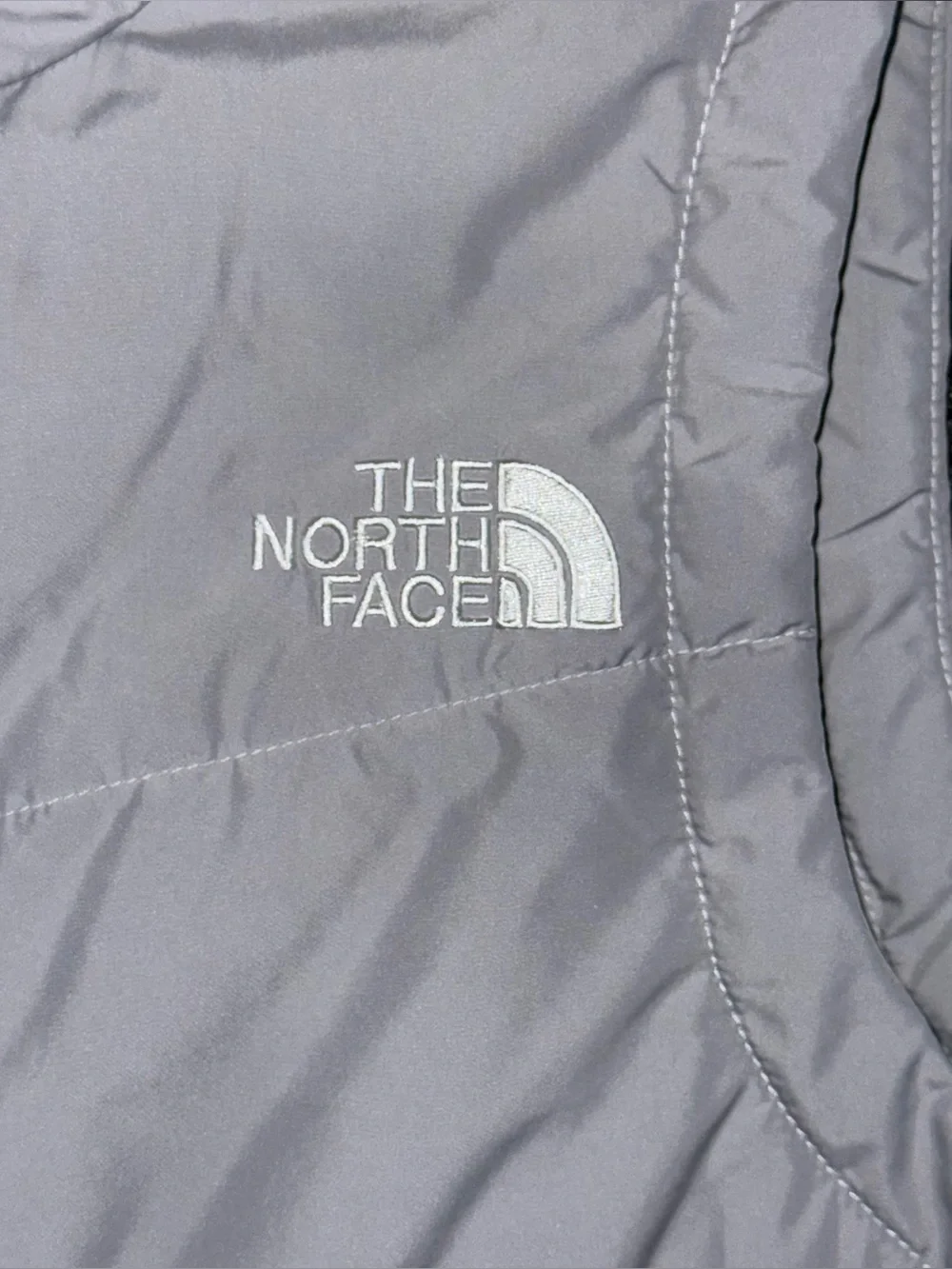The North Face NWOT Mens Small Junction Gray Full Zip Insulated Vest Zip Pockets